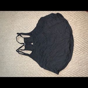 Lululemon black crop top